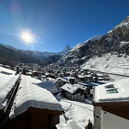 Modern Self-Catering Apartment With Matterhorn Views Zermatt Esterno foto