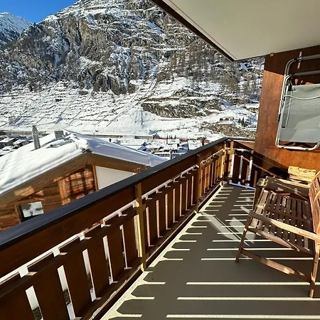 Modern Self-Catering Apartment With Matterhorn Views Zermatt Esterno foto
