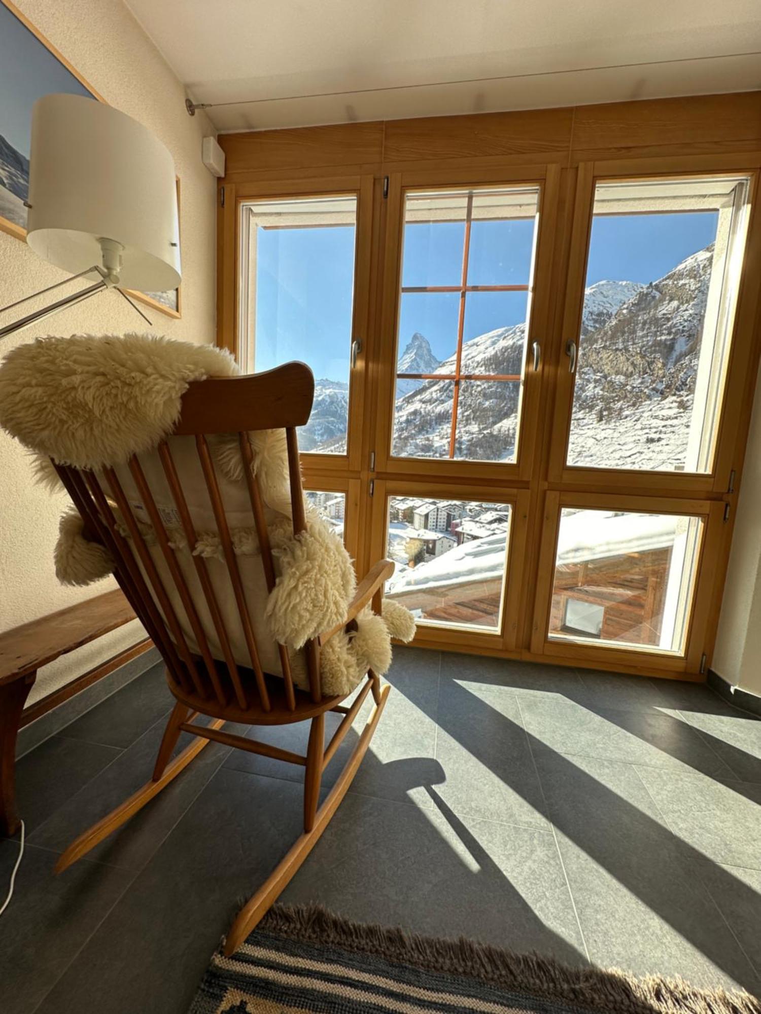 Modern Self-catering With Matterhorn Views Appartamento *